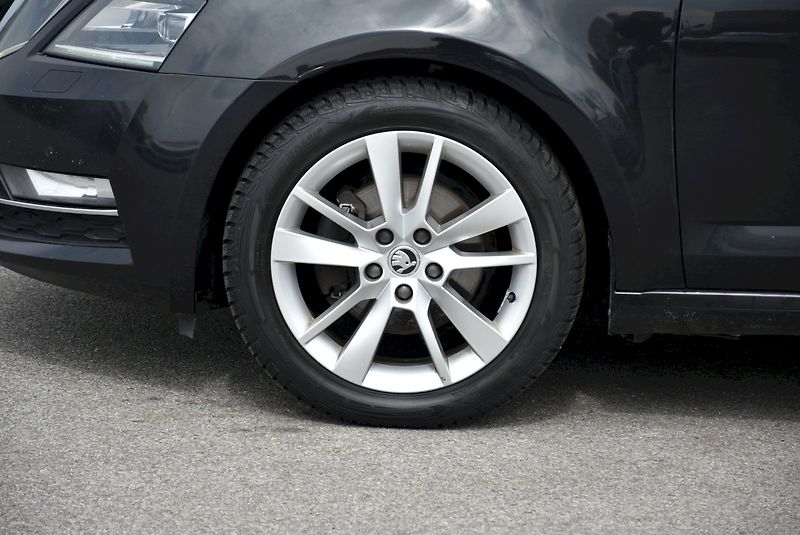 Škoda Octavia (2019) Combi Style 2.0 TDI 110kW DSG - fotka 34 z 34