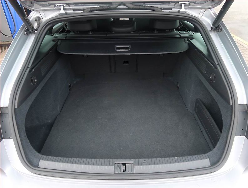 Volkswagen Arteon (2022) R-line 2.0 TDI - fotka 14 z 25