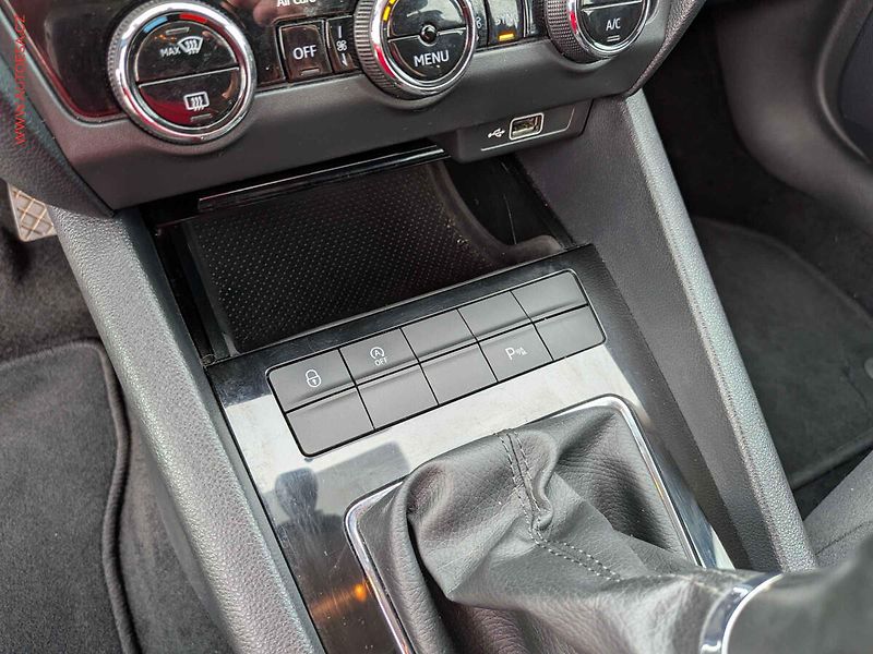 Škoda Octavia (2019) 2.0 TDi, 1.maj,ČR, Style - fotka 16 z 16