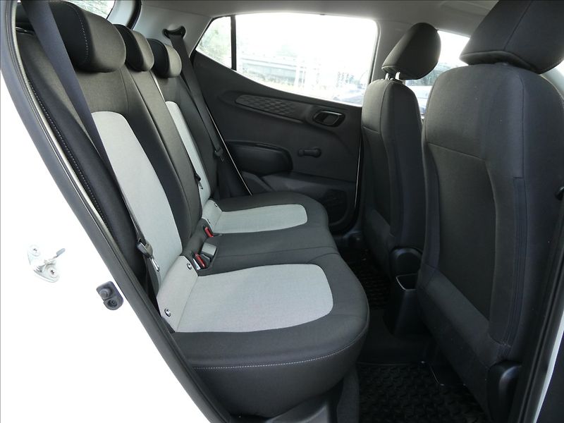 Hyundai i10 1,0 MPi 50kW Classic,tempomat - fotka 22 z 40