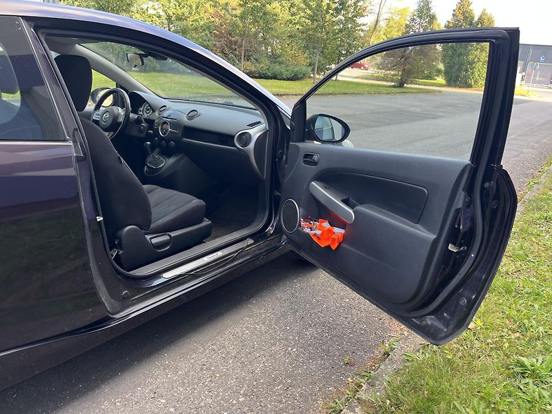 Mazda 2 1.5 GT MZA / 1.maj. / ČR /  - fotka 18 z 26