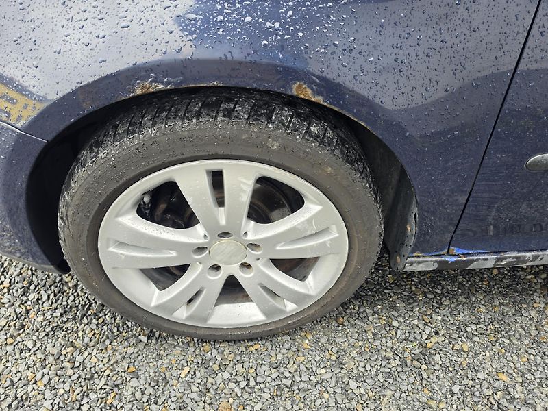 Volkswagen Golf 1.9 TDI 77Kw  - fotka 14 z 27