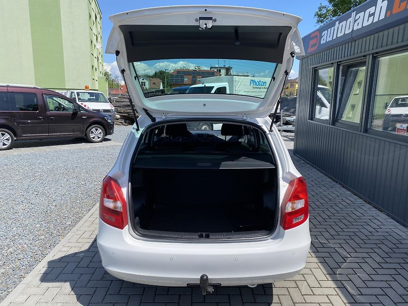 Škoda Fabia 1.2 TSI 63kW-CLIMATRONIC-TAŽNÉ - fotka 32 z 44