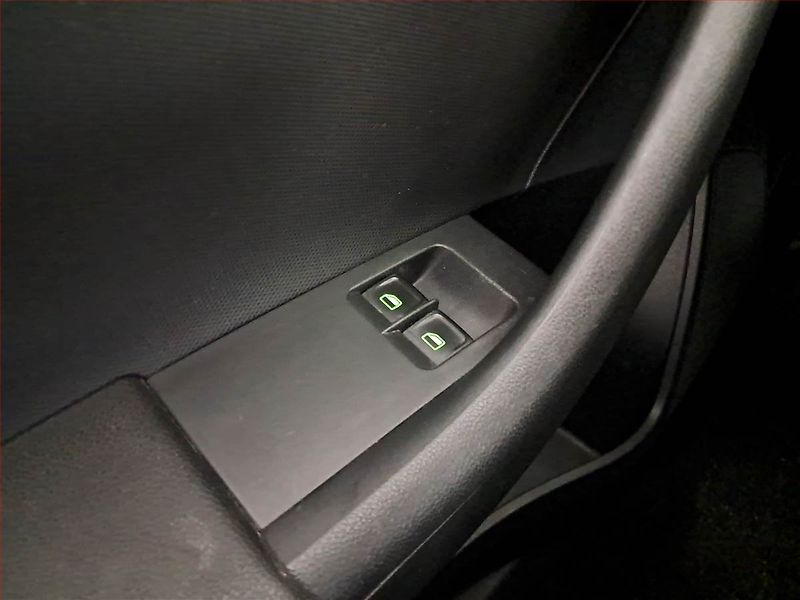 Škoda Rapid (2013) 1.6 TDI - fotka 17 z 17