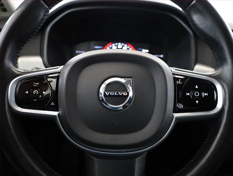Volvo S90 (2017) D4, Automat, Serv.kniha, Navi - fotka 8 z 17