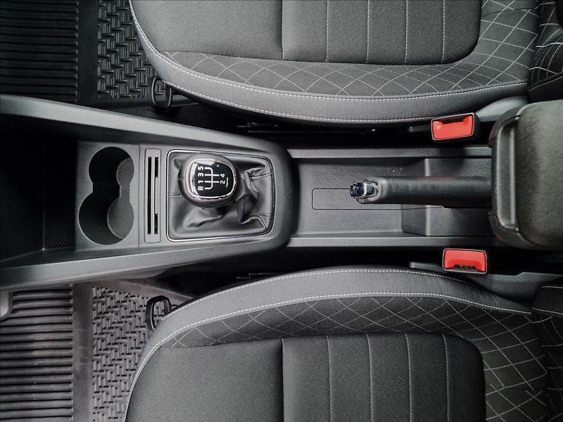 Škoda Fabia 1.0 TSI TOUR,ČR,1.Majitel - fotka 34 z 48