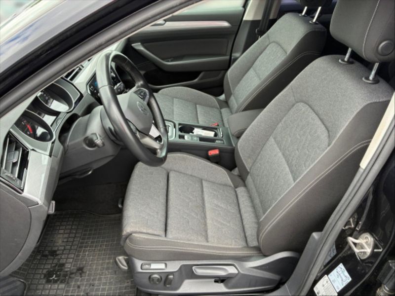 Volkswagen Passat 2,0 TDI 110 Business DSG - fotka 6 z 11