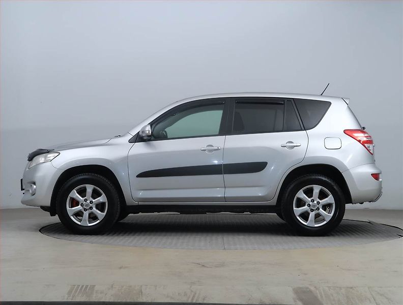 Toyota RAV4 (2011) 2.2 D-4D, 4X4, Tempomat - fotka 3 z 19