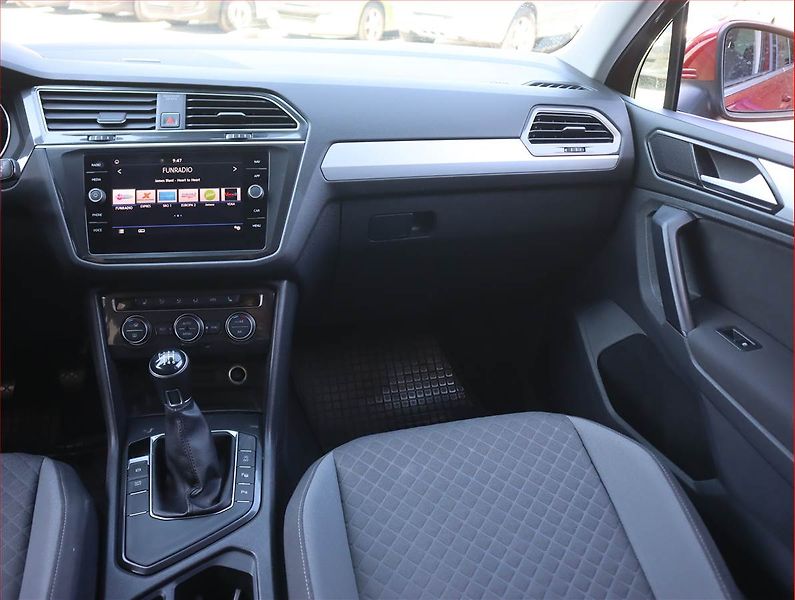 Volkswagen Tiguan (2018) 1.4 TSI, Navi, Tempomat - fotka 8 z 19