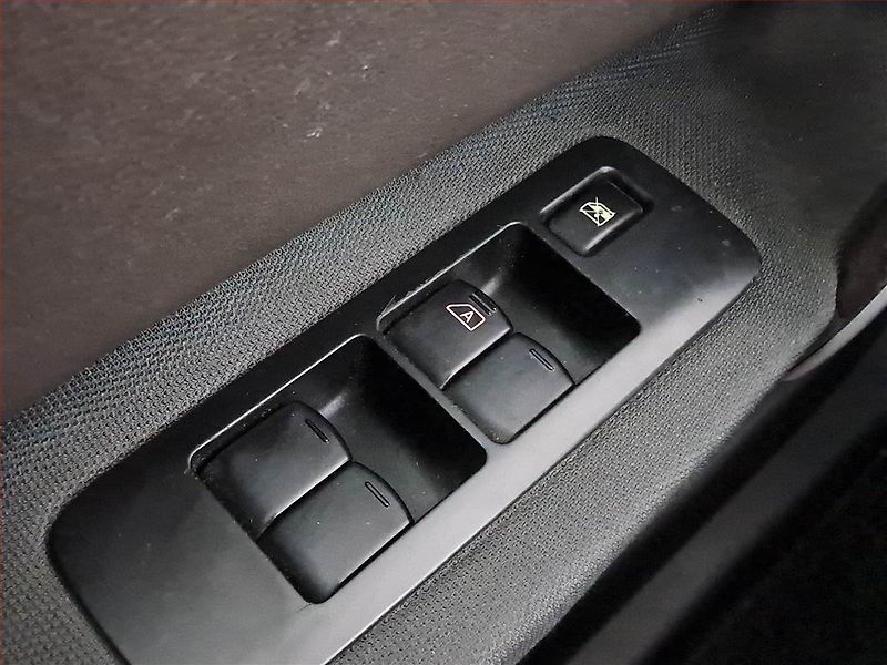 Nissan Qashqai (2007) 2.0, 4X4, Tempomat - fotka 18 z 18