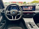 BMW Řada 3 330d xDrive Touring TOP STAV - náhled 16