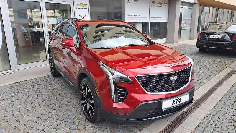 Cadillac XT4 SPORT  AWD 350T - fotka 7 z 18