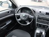 Škoda Octavia (2012) 2.0 TDI, Tempomat - náhled 7