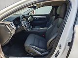 Volvo V90 (2019) 2.0 D4 Momentum 140kW 8AT - náhled 16