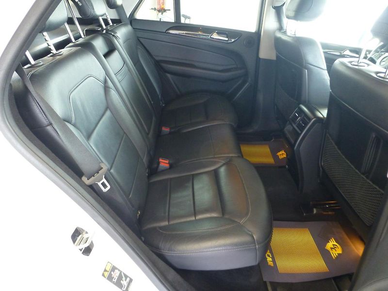 Mercedes-Benz GLE (2016) 350D*KAMER*TAŽ 3,5T*NEW ČR*AMG - fotka 25 z 28