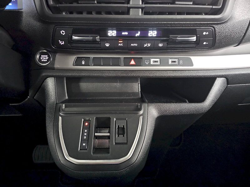 Toyota ProAce Verso (2025) 2.0D 180k L2 FAMILY WEBASTO 8S - fotka 19 z 27