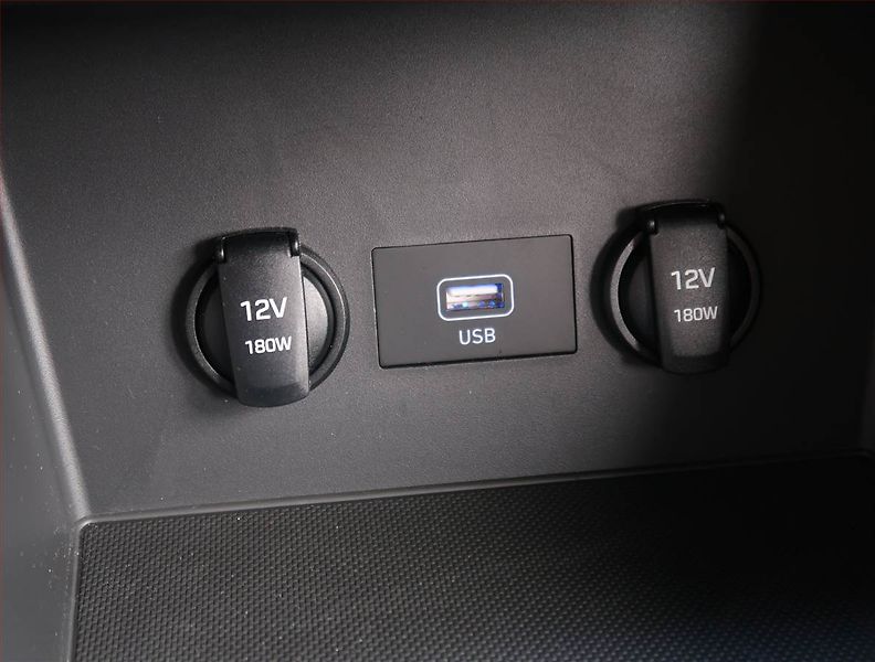 Hyundai i30 (2023) Komfort 1.0 T-GDI, ČR,1.maj - fotka 18 z 22