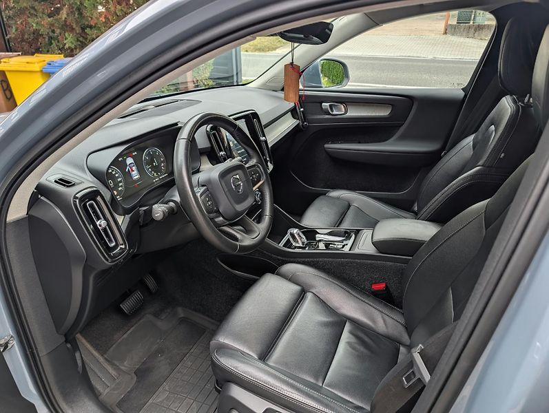 Volvo XC40 D3 Inscription Geartronic - fotka 8 z 11
