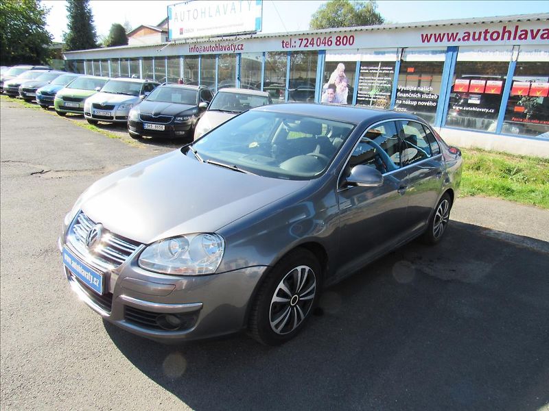 Volkswagen Jetta 2,0 TDi 103kW - fotka 1 z 24