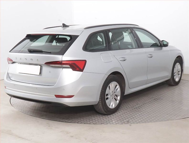 Škoda Octavia (2023) Ambition 2.0 TDI - fotka 5 z 15