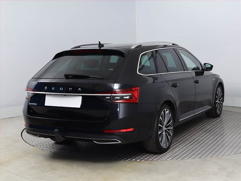 Škoda Superb (2021) Laurin&Klement 2.0 TDI - fotka 5 z 23