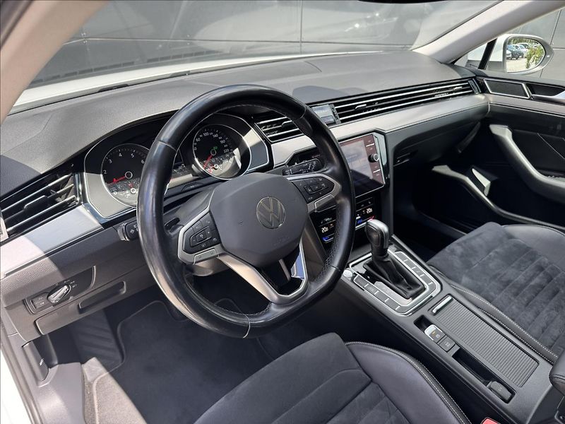 Volkswagen Passat 1,5 TSI 110kW Elegance 7DSG ČR - fotka 9 z 30