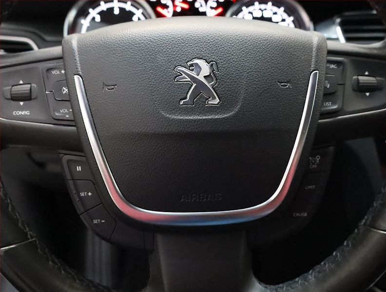Peugeot 508 (2014) Allure 2.0 HDi, Navi, Tempomat - fotka 18 z 19