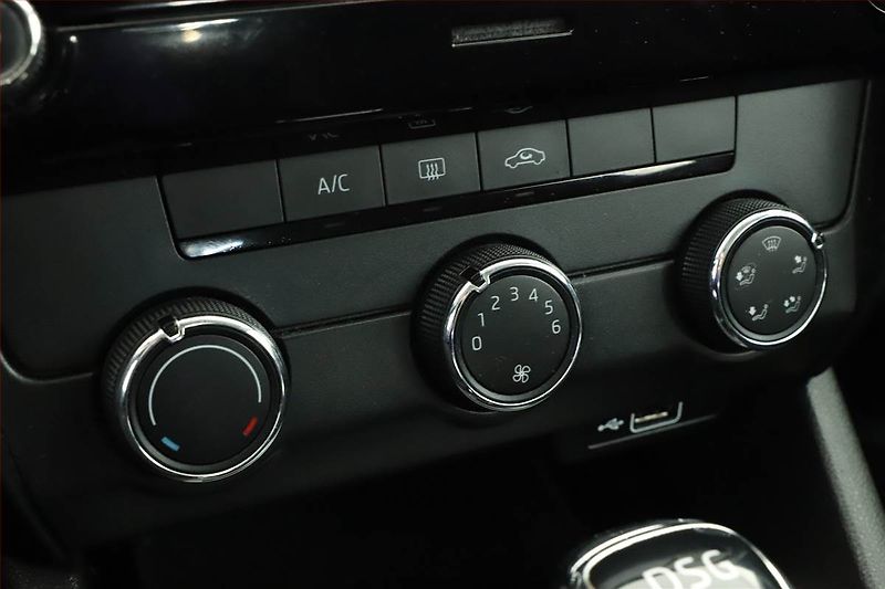 Škoda Octavia (2018) 1.6 TDI, Automat - fotka 12 z 13
