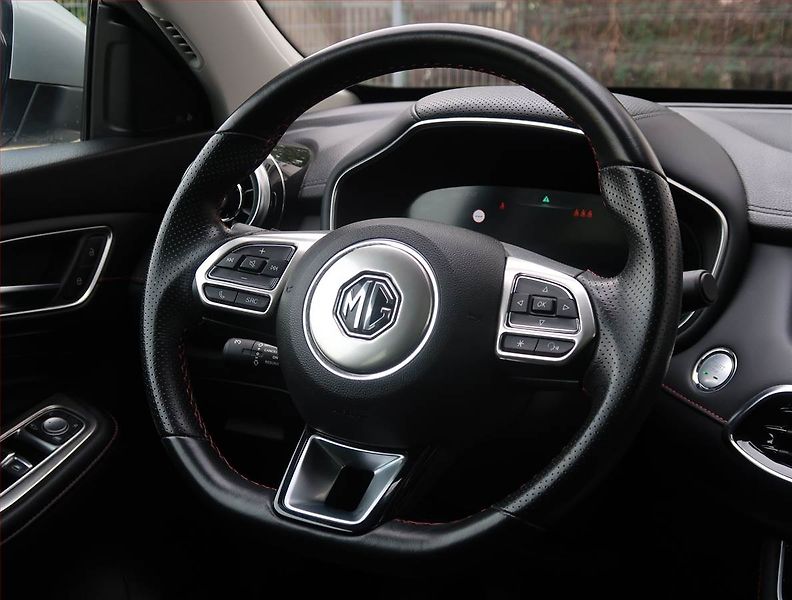 MG HS (2023) Elegance 1.5 TGI - fotka 17 z 20