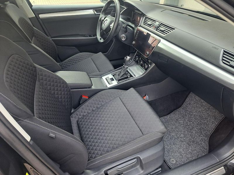 Škoda Superb (2022) 1.5TSI DSG Business Ed. ZÁRUKA - fotka 17 z 33