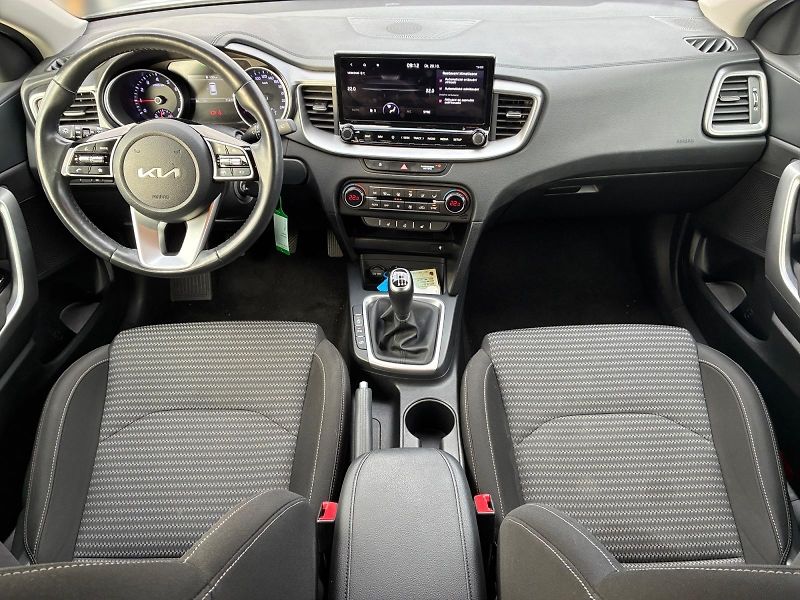 Kia Ceed (2023) TOP 1.0T-GDI 88kW CZ DPH - fotka 9 z 11