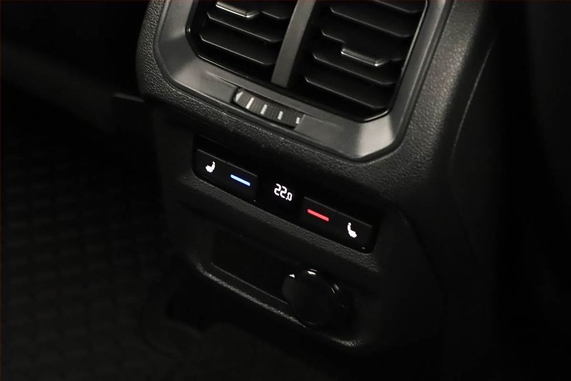 Volkswagen Tiguan (2021) R-Line R 2.0 TSI - fotka 13 z 19