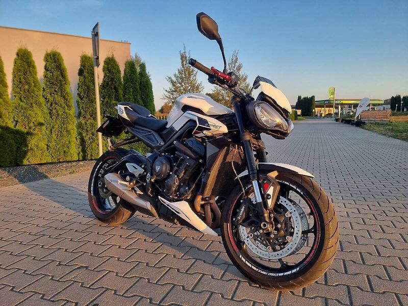 Triumph Street Triple 765 R (2025) - fotka 5 z 7