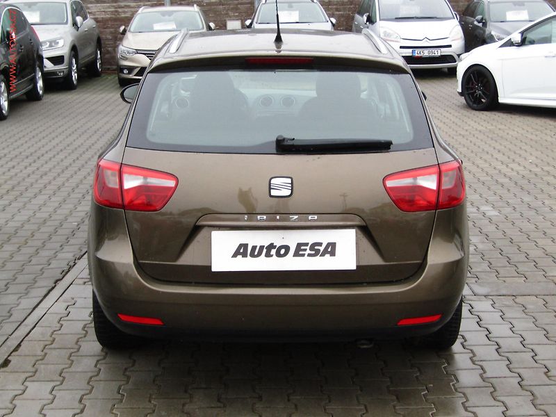 Seat Ibiza (2010) 1.6 TDi, ČR, Style - fotka 5 z 15