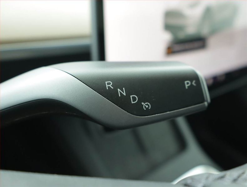 Tesla Model Y (2023) Long Range AWD 79kWh, SoH 92% - fotka 13 z 22