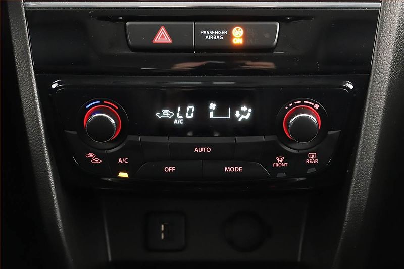 Suzuki Vitara (2015) 1.6 VVT, Automat, ČR,1.maj - fotka 16 z 20