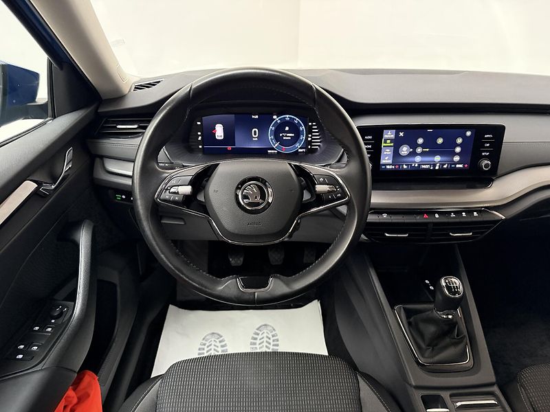 Škoda Octavia 2.0 TDI 85kW Ambition Combi - fotka 6 z 12