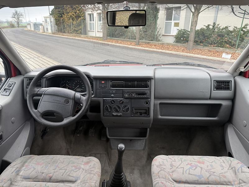 Volkswagen Transporter Allstar 2.5 TDi 75 kW - fotka 10 z 20