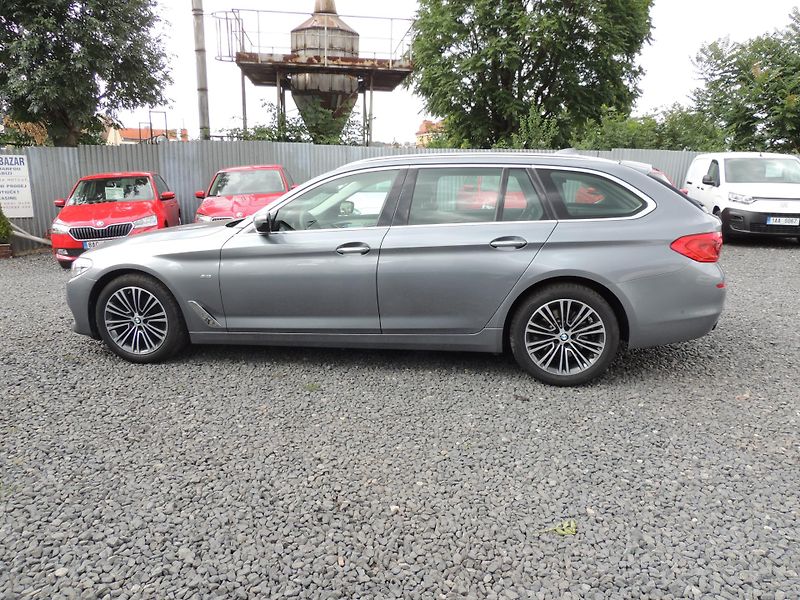 BMW Řada 5 (2017) 520D,Sportline.1.maj,Koup.ČR, - fotka 6 z 44