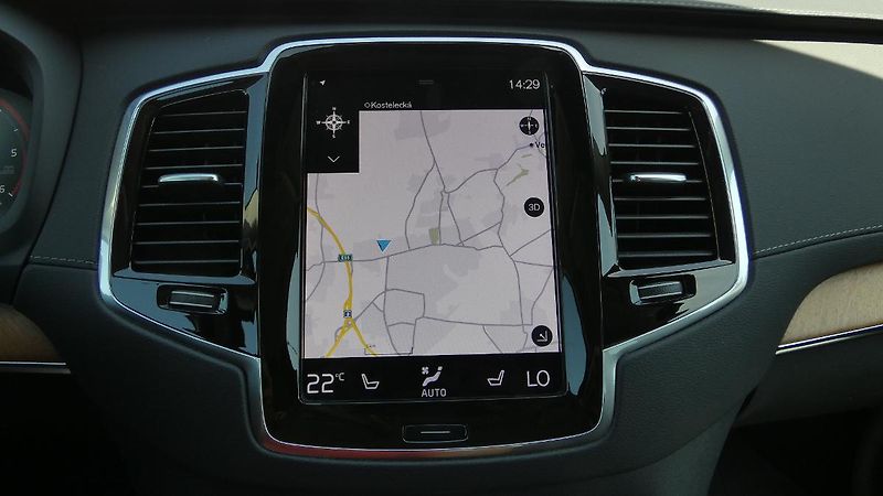 Volvo XC90 B5 AWD Drive-E mHEV aut. Inscr - fotka 14 z 25