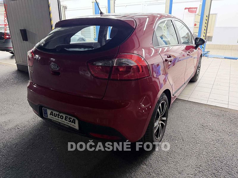 Kia Rio (2013) 1.2I, ČR, AC, STK10/28 - fotka 2 z 3