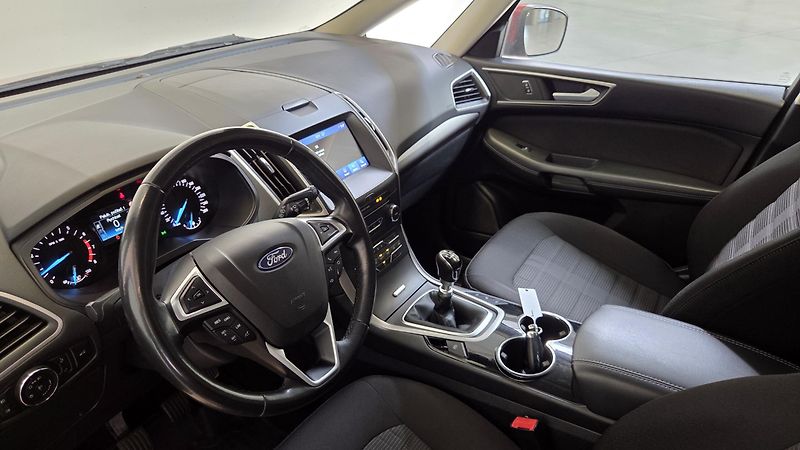 Ford Galaxy - fotka 5 z 6