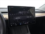 Tesla Model Y (2022) Long Range AWD 79kWh, SoH 89% - náhled 17