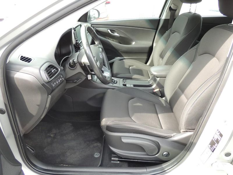 Hyundai i30 (2019) Combi 1.6CRDi,100kw,automat,ČR - fotka 34 z 52