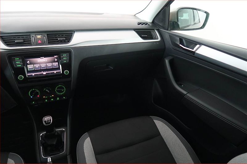Škoda Rapid (2019) Ambition Plus 1.0 TSI, ČR - fotka 8 z 15