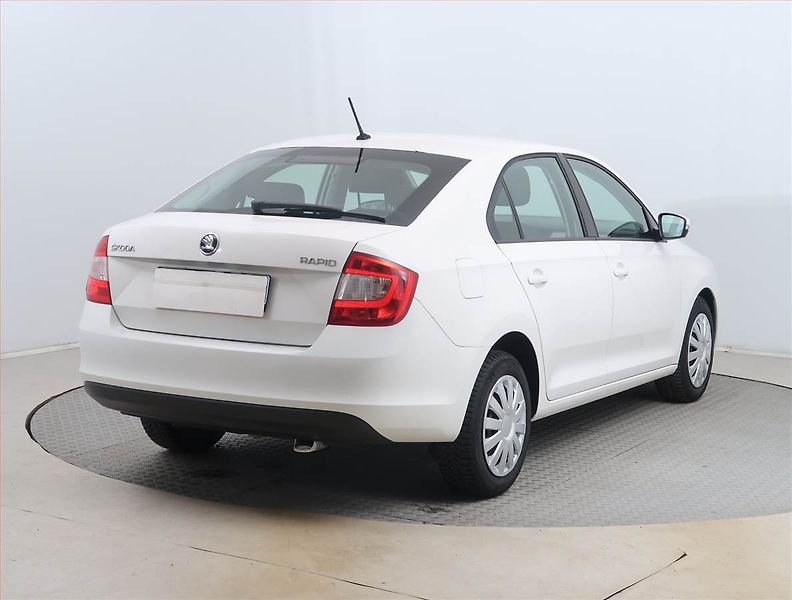 Škoda Rapid (2016) Ambition 1.4 TDI, Serv.kniha - fotka 5 z 14