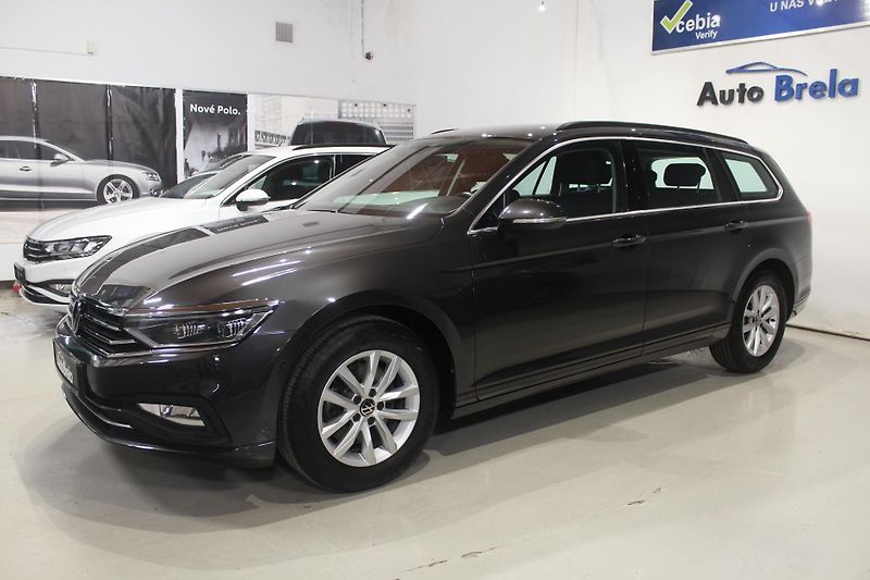 Volkswagen Passat (2022) 2.0TDI DSG Display LED TAŽNÉ - fotka 7 z 37