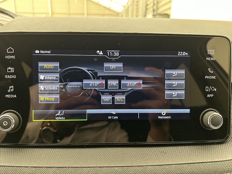 Škoda Fabia 1.0 TSI Top selection - fotka 18 z 24