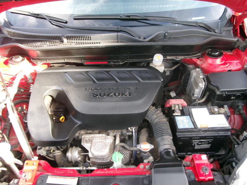 Suzuki Vitara (2017) 1,4 BJet 4x4 NAVI ACC ALU - fotka 30 z 30