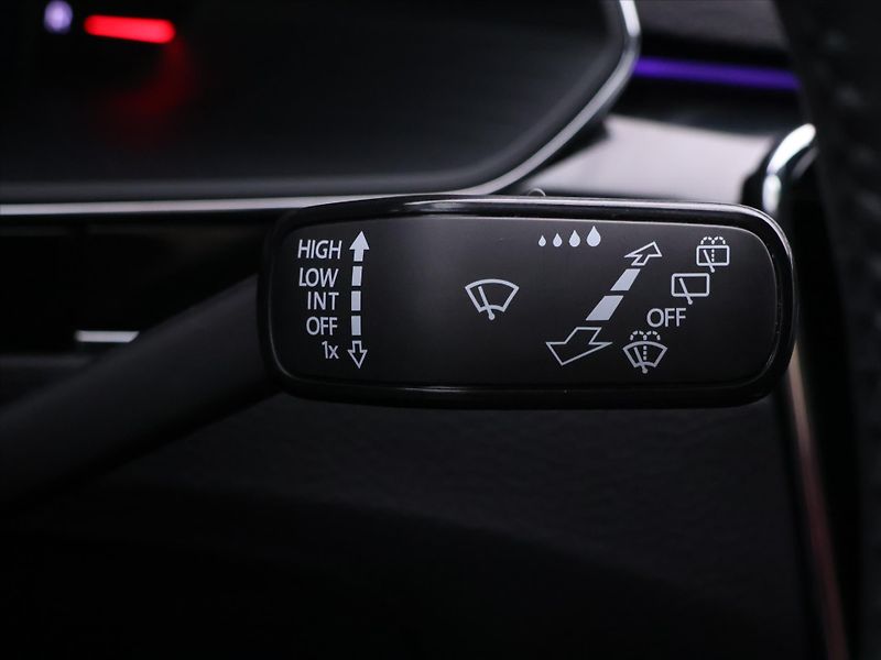 Škoda Superb 2,0 TDI 147kW CZ 4x4 L&K DSG D - fotka 28 z 52
